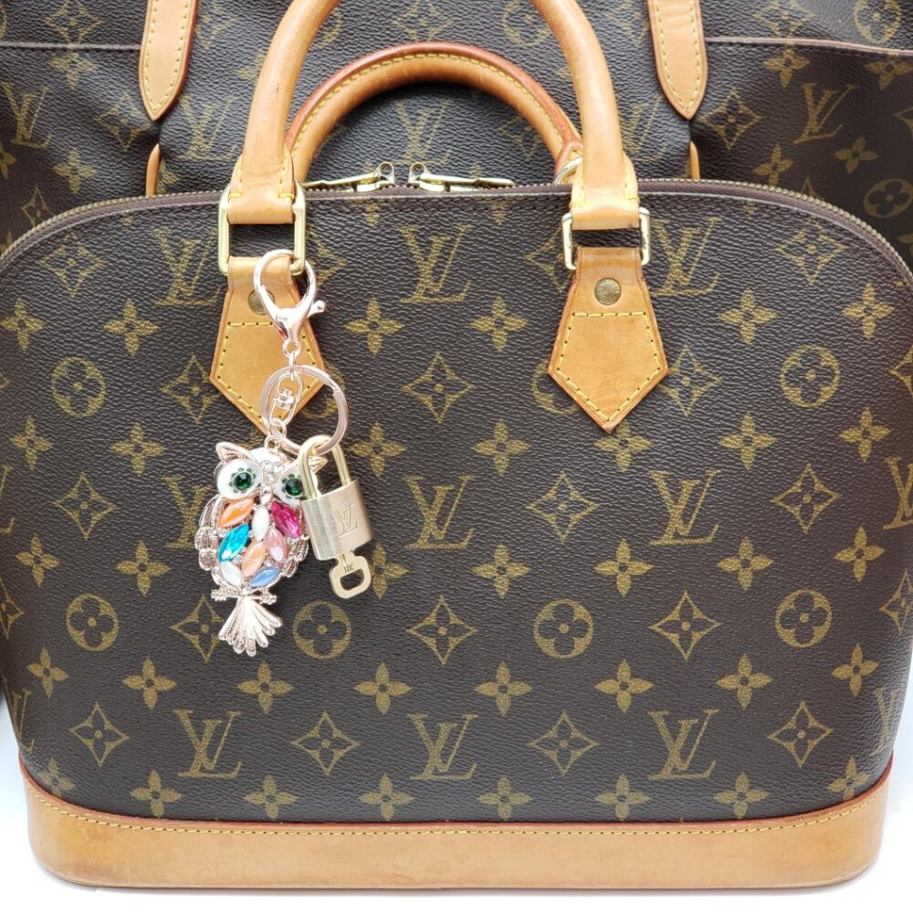 Authentic Louis Vuitton Padlock & Key Gold ✨Unbranded Owl Bag Charm Keychain - Picture 8 of 8